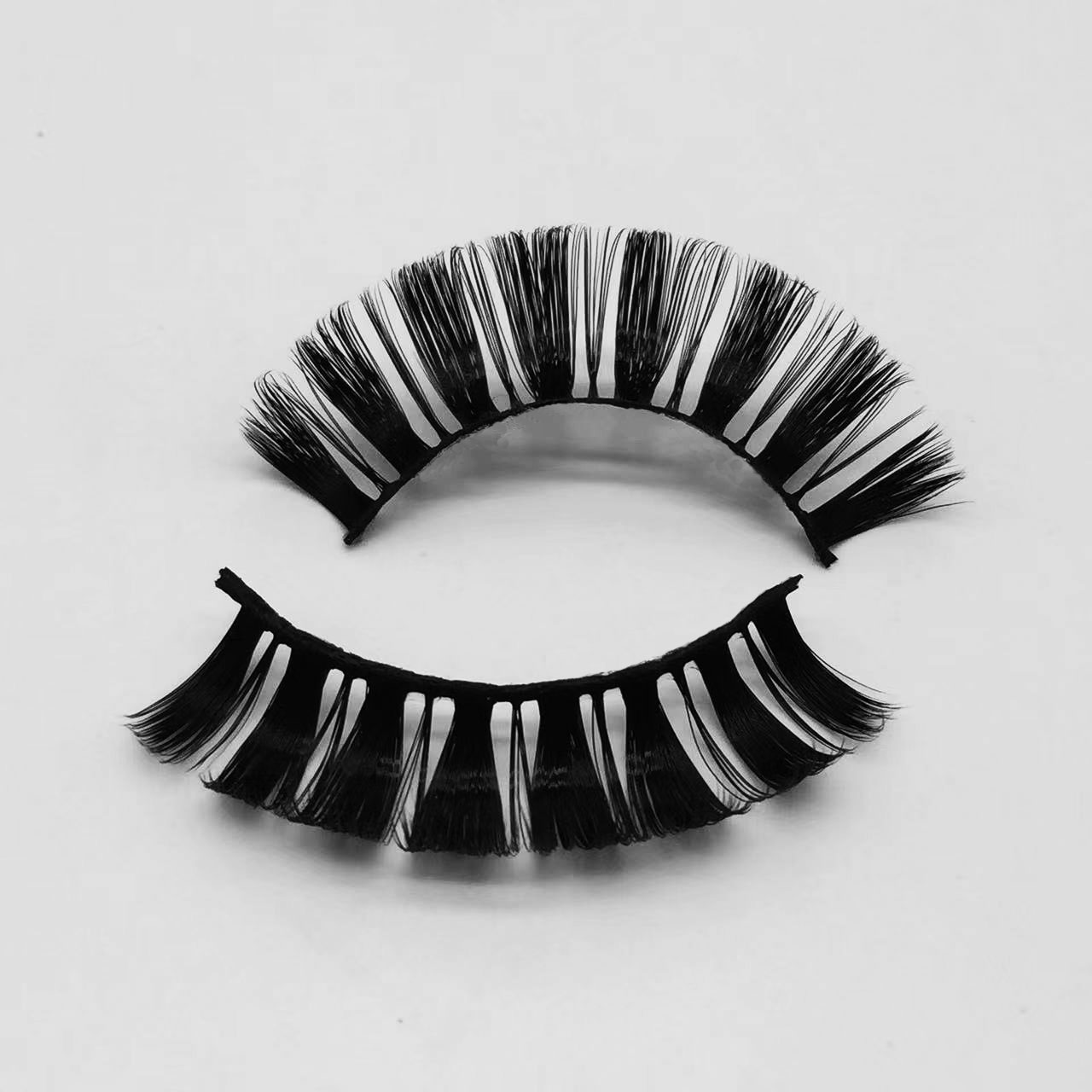 The Rise of Russian Curl Lashes: de nieuwste trend in dramatische valse wimpers