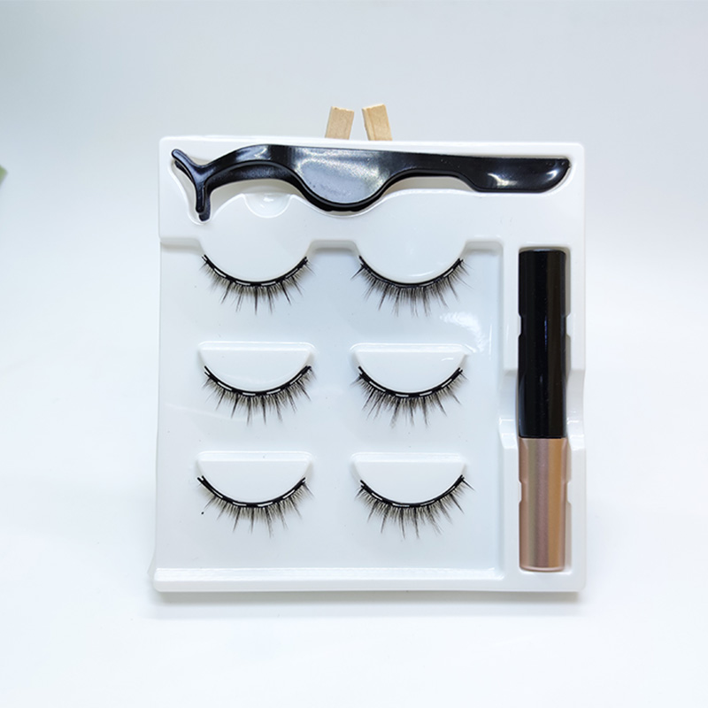 Natuurlijke magnetische wimpers met eyeliner